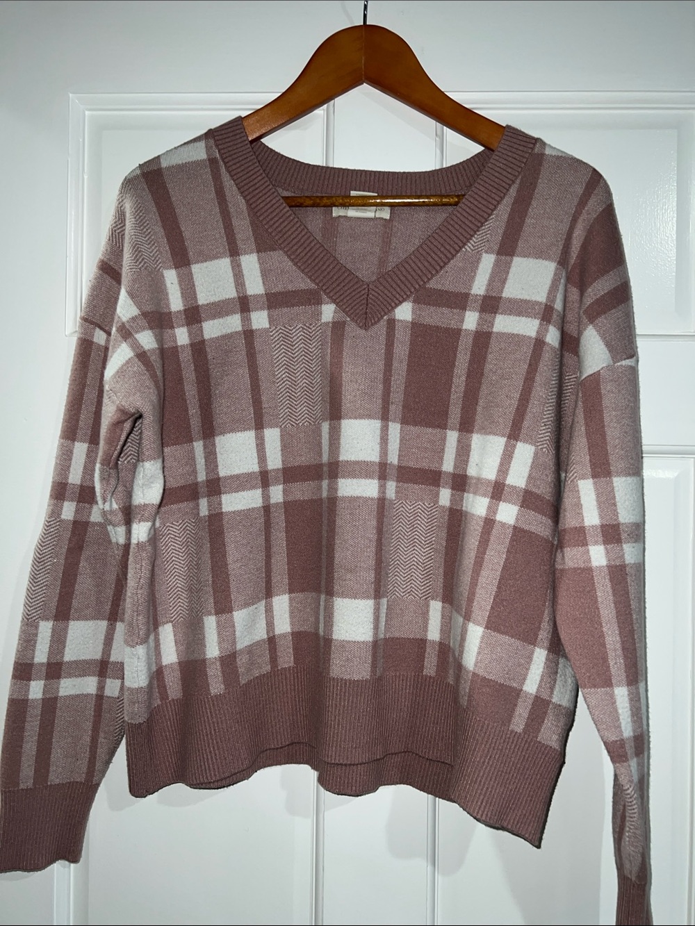 Christian Siriano Dusty Rose and Cream Plaid V-Neck Sweater